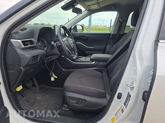 2025 Toyota Highlander LE - miniatura 13