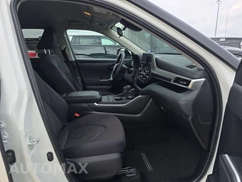2025 Toyota Highlander LE - miniatura 14