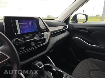 2025 Toyota Highlander LE - miniatura 17