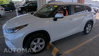 2025 Toyota Highlander LE