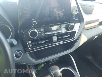 2025 Toyota Highlander LE - miniatura 16
