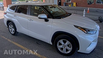 2025 Toyota Highlander LE - miniatura 3