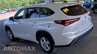 2025 Toyota Highlander LE - miniatura 6