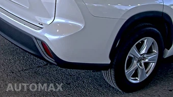 2025 Toyota Highlander LE - miniatura 9