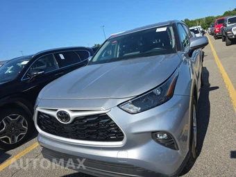 2025 Toyota Highlander LE - miniatura 2