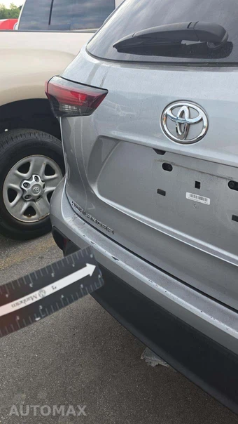 2025 Toyota Highlander LE - miniatura 21