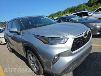 2025 Toyota Highlander LE - miniatura 3