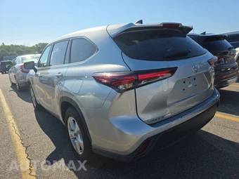 2025 Toyota Highlander LE - miniatura 6
