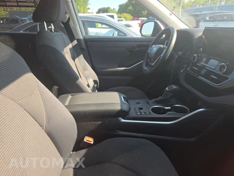 2025 Toyota Highlander LE - miniatura 8
