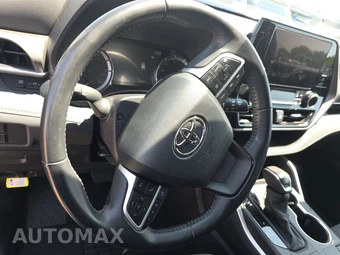 2025 Toyota Highlander LE - miniatura 10