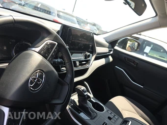 2025 Toyota Highlander LE - miniatura 11