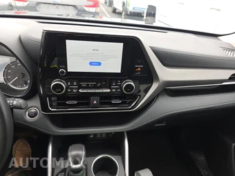 2025 Toyota Highlander LE - miniatura 17