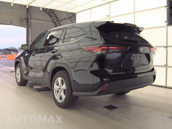 2025 Toyota Highlander LE - miniatura 8