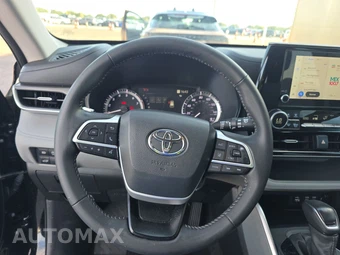 2025 Toyota Highlander LE - miniatura 10