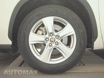2025 Toyota Highlander LE - miniatura 9