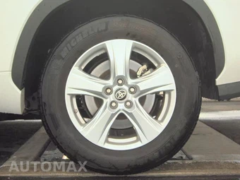 2025 Toyota Highlander LE - miniatura 12