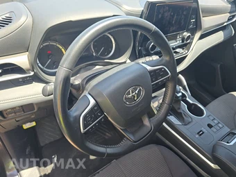 2025 Toyota Highlander LE - miniatura 10