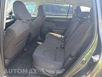 2025 Toyota Highlander LE - miniatura 13