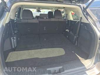 2025 Toyota Highlander LE - miniatura 17