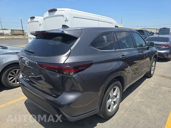 2025 Toyota Highlander LE - miniatura 4