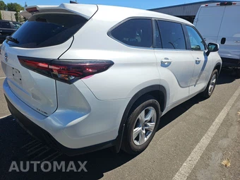 2025 Toyota Highlander LE - miniatura 4