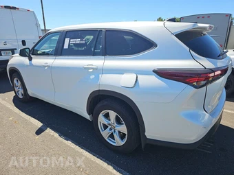 2025 Toyota Highlander LE - miniatura 6