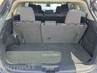 2025 Toyota Highlander LE - miniatura 24