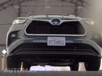 2025 Toyota Highlander LE - miniatura 3