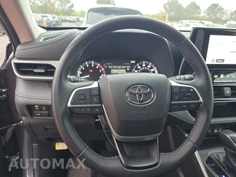2025 Toyota Highlander LE - miniatura 10