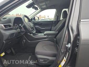 2025 Toyota Highlander LE - miniatura 7