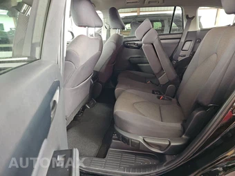 2025 Toyota Highlander LE - miniatura 13