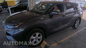 2025 Toyota Highlander LE