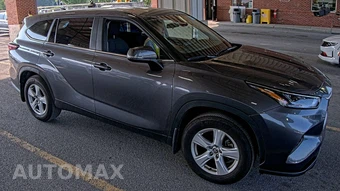 2025 Toyota Highlander LE - miniatura 3