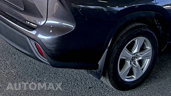 2025 Toyota Highlander LE - miniatura 9