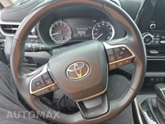 2025 Toyota Highlander LE - miniatura 16