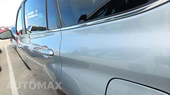 2025 Toyota Highlander LE - miniatura 28