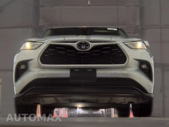 2025 Toyota Highlander LE - miniatura 3