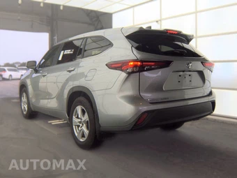 2025 Toyota Highlander LE - miniatura 8