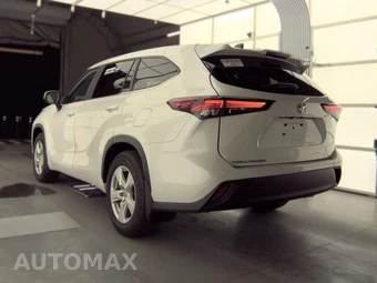 2025 Toyota Highlander LE - miniatura 8