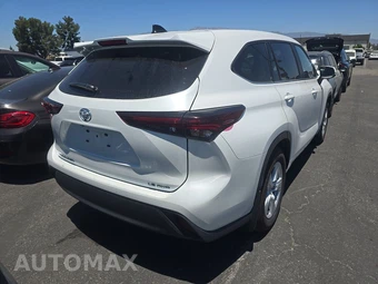 2025 Toyota Highlander LE - miniatura 4
