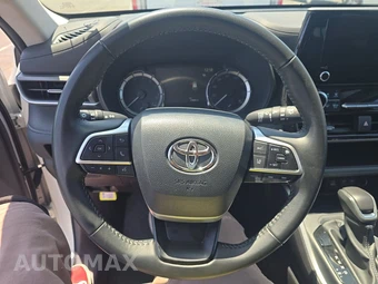 2025 Toyota Highlander LE - miniatura 10