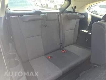 2025 Toyota Highlander LE - miniatura 14