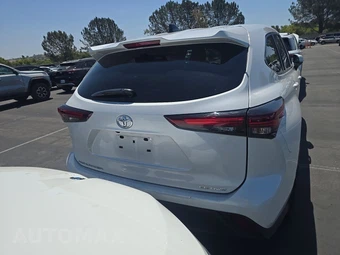 2025 Toyota Highlander LE - miniatura 5