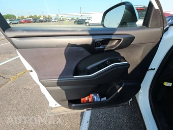 2025 Toyota Highlander LE - miniatura 15