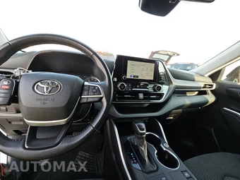 2025 Toyota Highlander LE - miniatura 17
