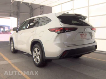 2025 Toyota Highlander LE - miniatura 8