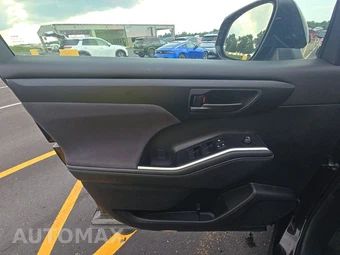 2025 Toyota Highlander LE - miniatura 15