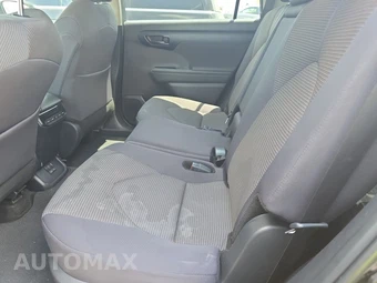2025 Toyota Highlander LE - miniatura 13