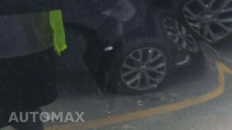 2025 Toyota Highlander LE - miniatura 21