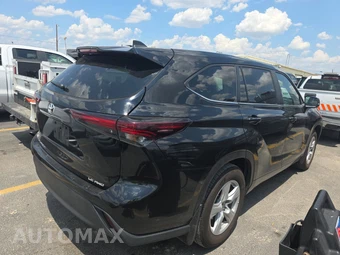 2025 Toyota Highlander LE - miniatura 4
